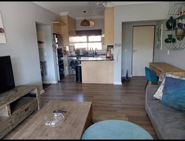 2 BEDROOM TOWNHOUSE TO LET IN CRAIGHALL